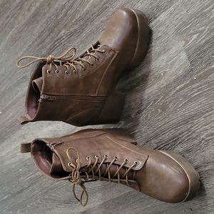 Platform lace up brown boots